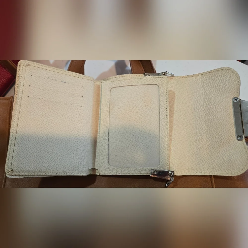 Louis Vuitton Epi Portefeiulle Joy Trifold Wallet converted to crossbody. AUTHEN - Picture 5 of 13